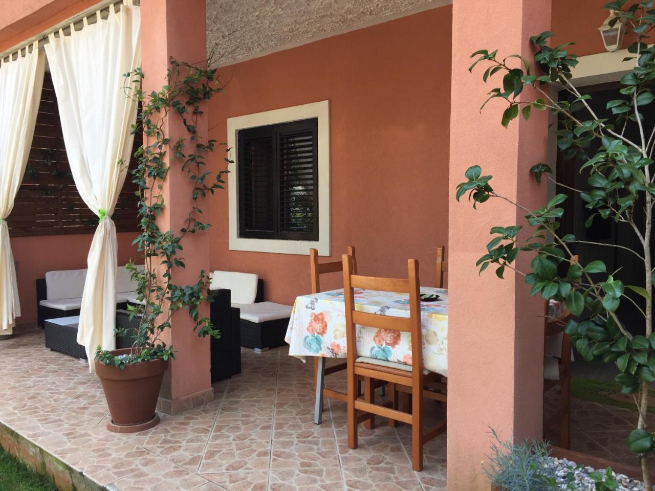 Apartments Tajana Novigrad Istria Exterior foto