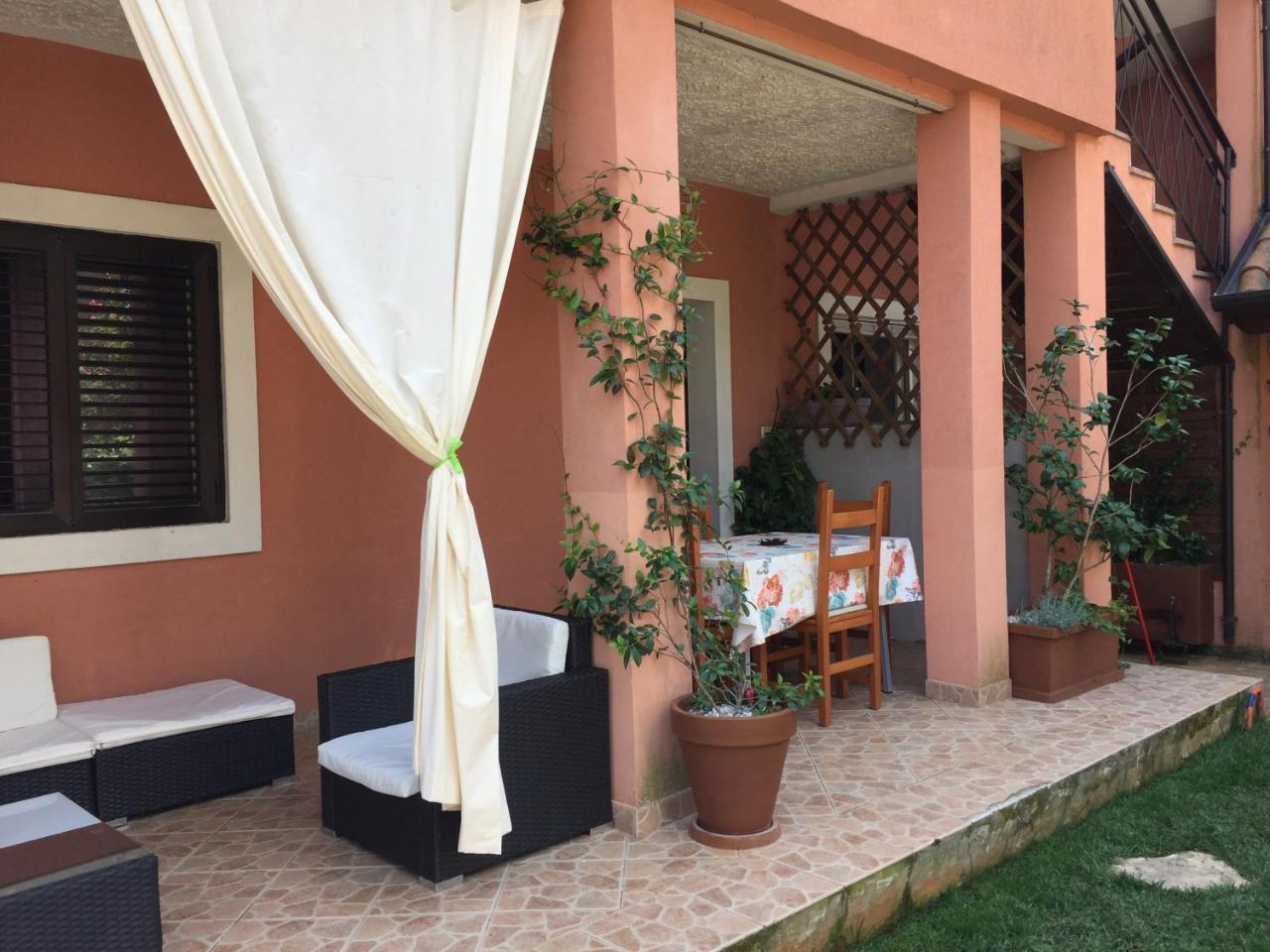 Apartments Tajana Novigrad Istria Exterior foto